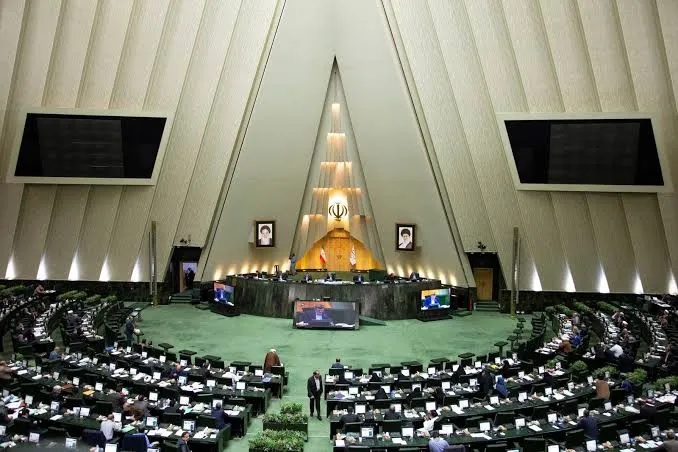 Iranian Parliamentary Committee Approves Half of 'Hormuz Security and Development Project' Articles