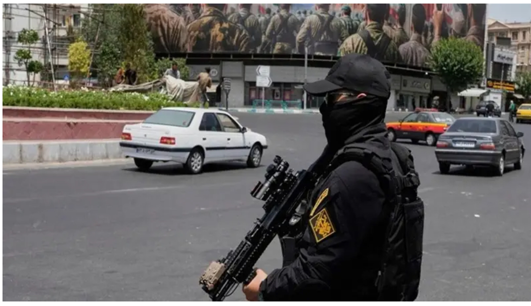 الحرس الثوري يعلن مقتل 5 مسلحين خلال عملية في سراوان - 