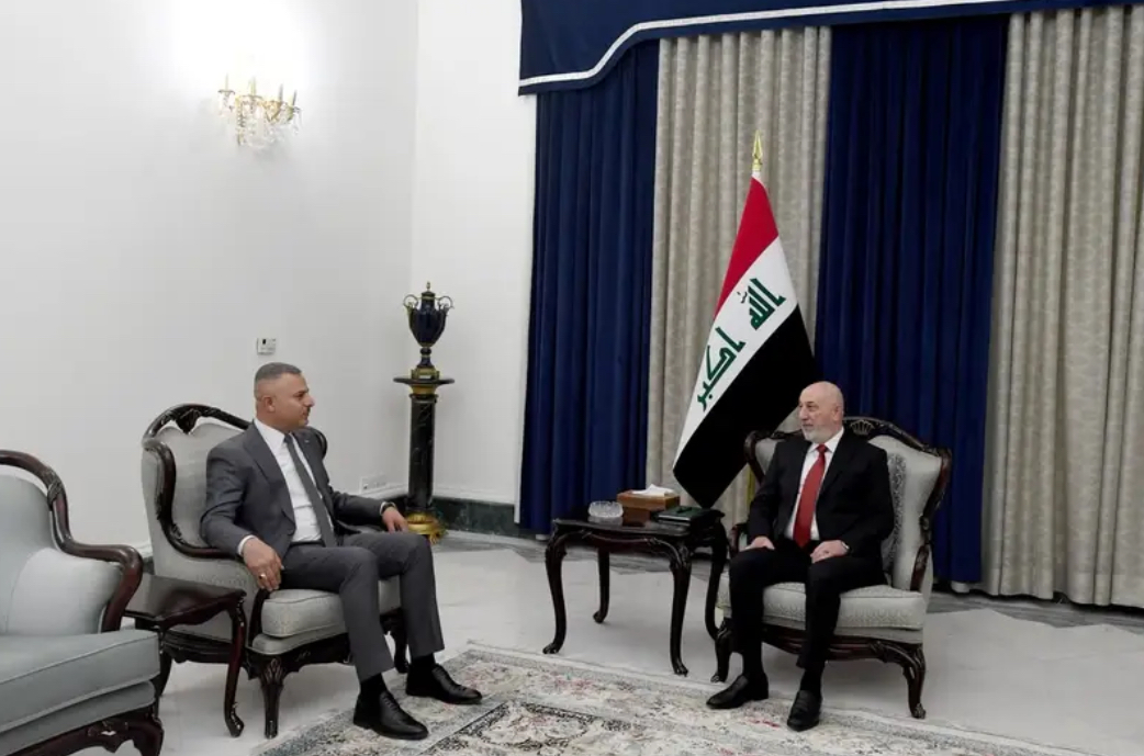 رئيس الجمهورية يوجه بتطوير العمل الأمني والخدمي في وزارة الداخلية - 