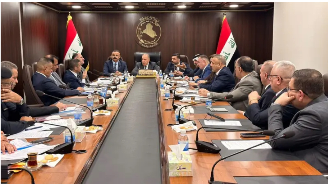 الأمن والدفاع النيابية تناقش تعديلات قانون التقاعد ومكافحة الجرائم الإلكترونية - 