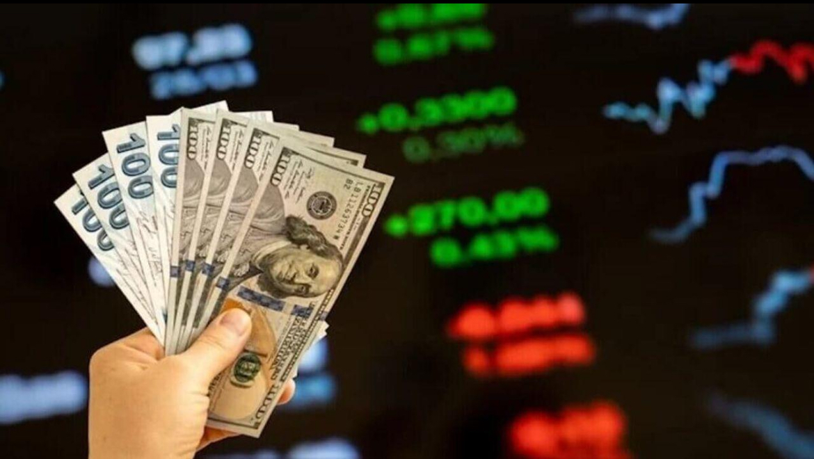 Dollar strengthens further as Treasury yields and oil prices climb
