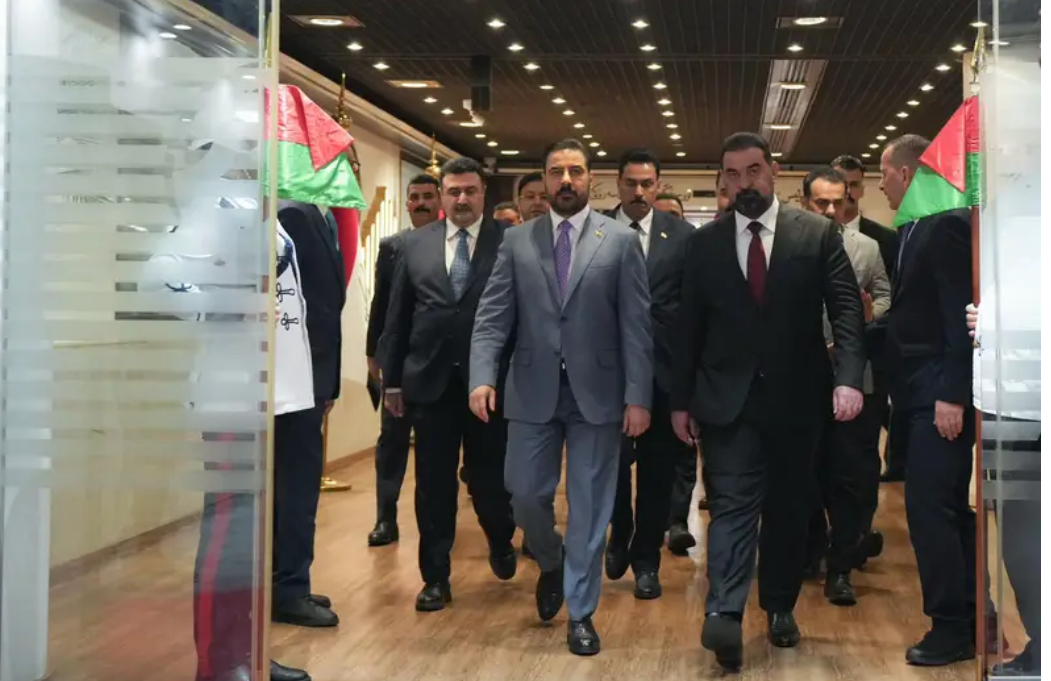 رئيس الوزراء: فارق سعر صرف الدولار سابقاً كان من حصة المضاربين - 