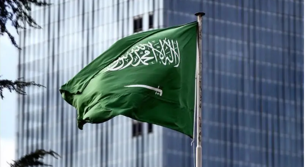 السعودية تعلن تدمير منصات صاروخية للحوثيين وتؤكد الرد بحزم على استهداف المنشآت المدنية - 