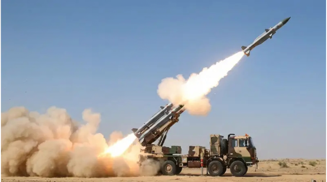 Saudi Air Defenses Intercept Ballistic Missile Launched by Houthis Toward Riyadh