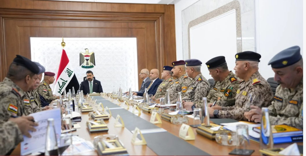 علي الزيدي يشدد على تعزيز القدرات العسكرية العراقية ورفع الجاهزية القتالية - 